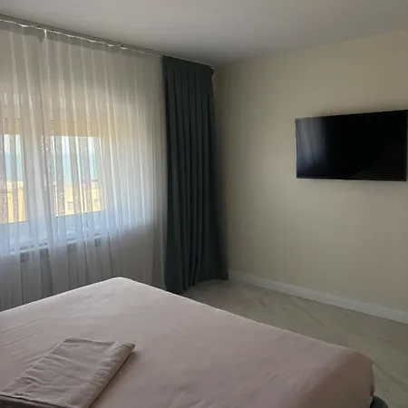 Apartment La Plaja! *